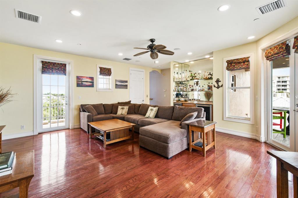 JUPITER KEY 4 - Residential