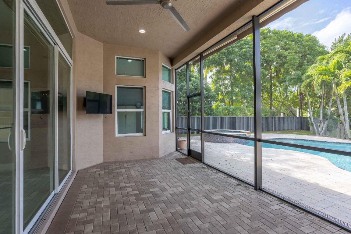 VALENCIA COVE - Residential