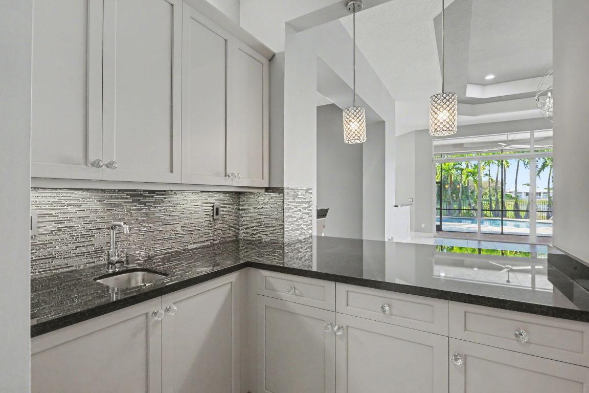 VALENCIA COVE - Residential