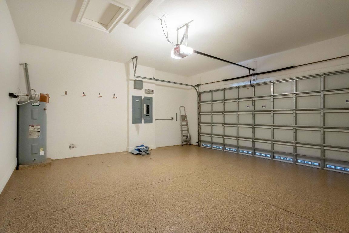 VALENCIA COVE - Residential