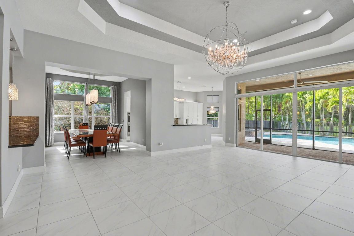 VALENCIA COVE - Residential