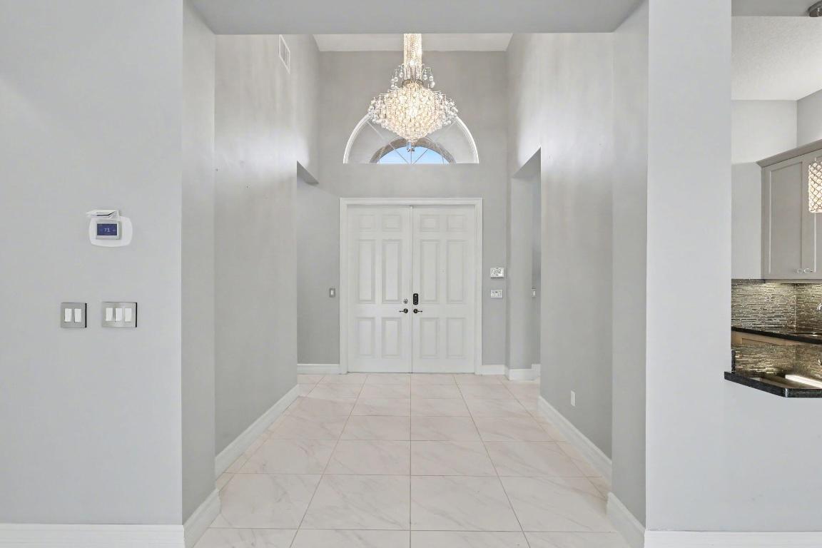 VALENCIA COVE - Residential