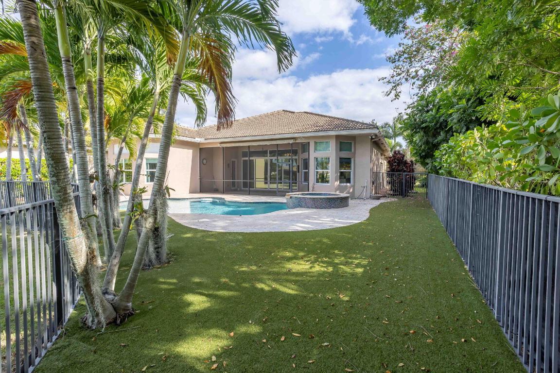 VALENCIA COVE - Residential