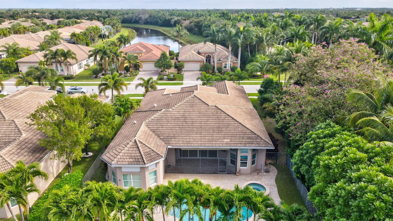 VALENCIA COVE - Residential