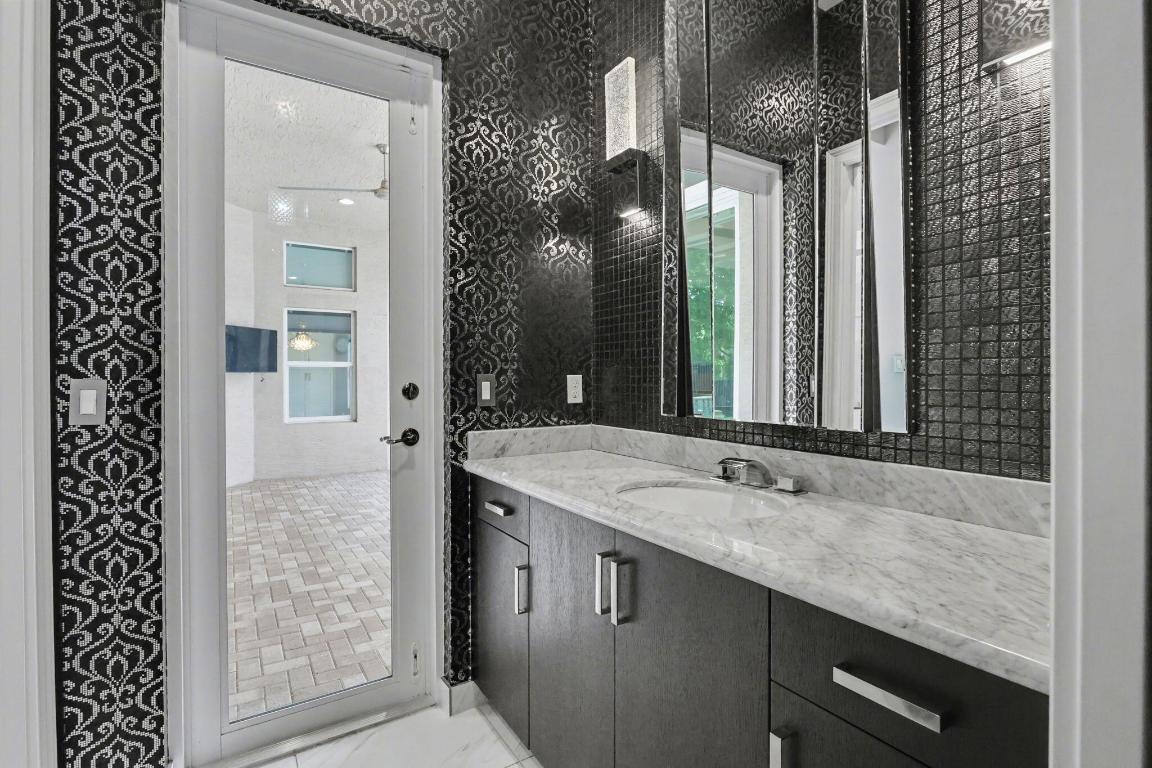 VALENCIA COVE - Residential