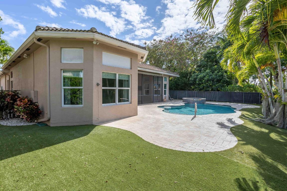 VALENCIA COVE - Residential