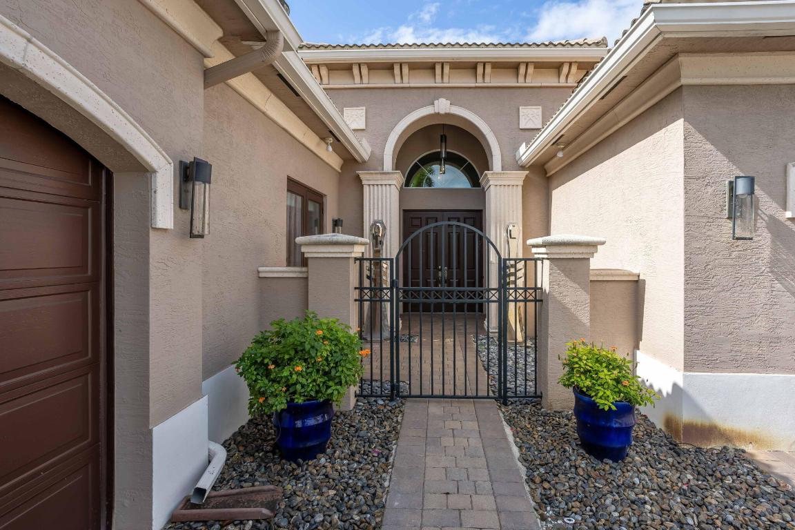 VALENCIA COVE - Residential