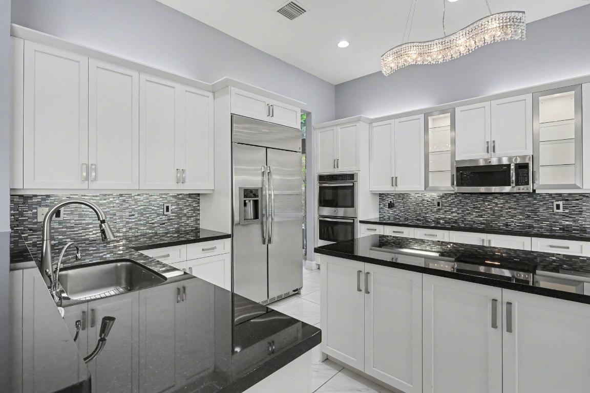 VALENCIA COVE - Residential