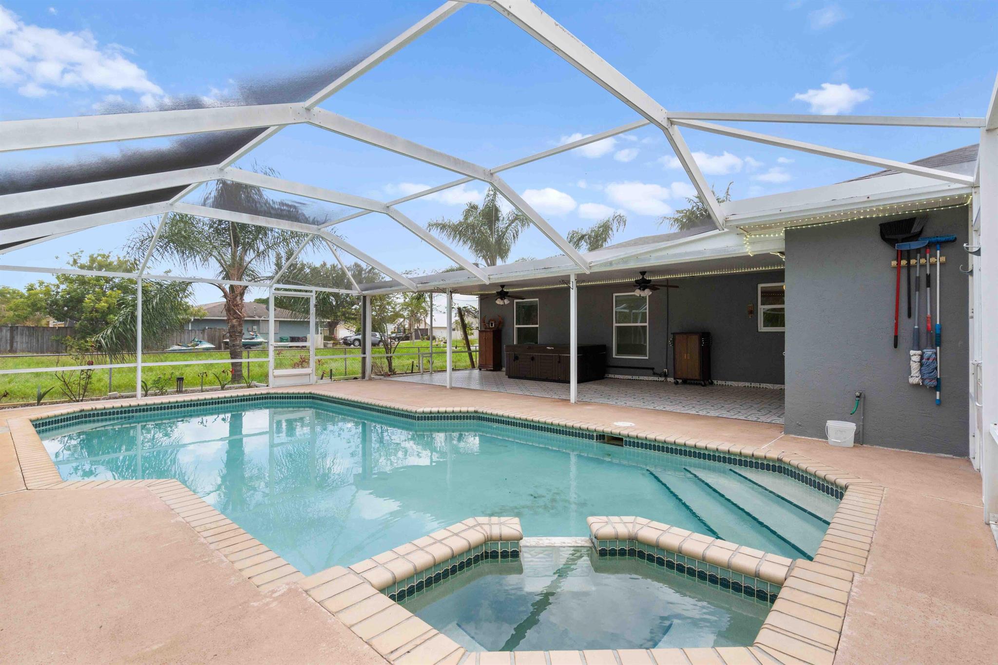 PORT ST LUCIE SECTION 15 - Residential