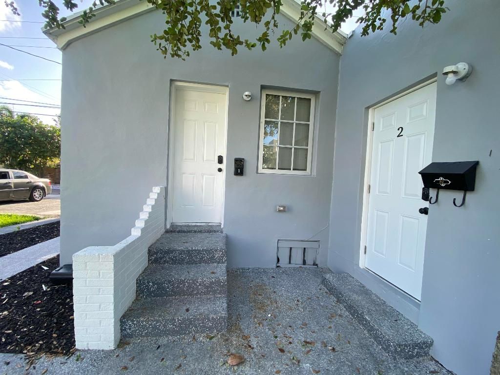 Photo of 10 N Palmway #1, Lake Worth Beach, FL 33460 (MLS # R11078361)