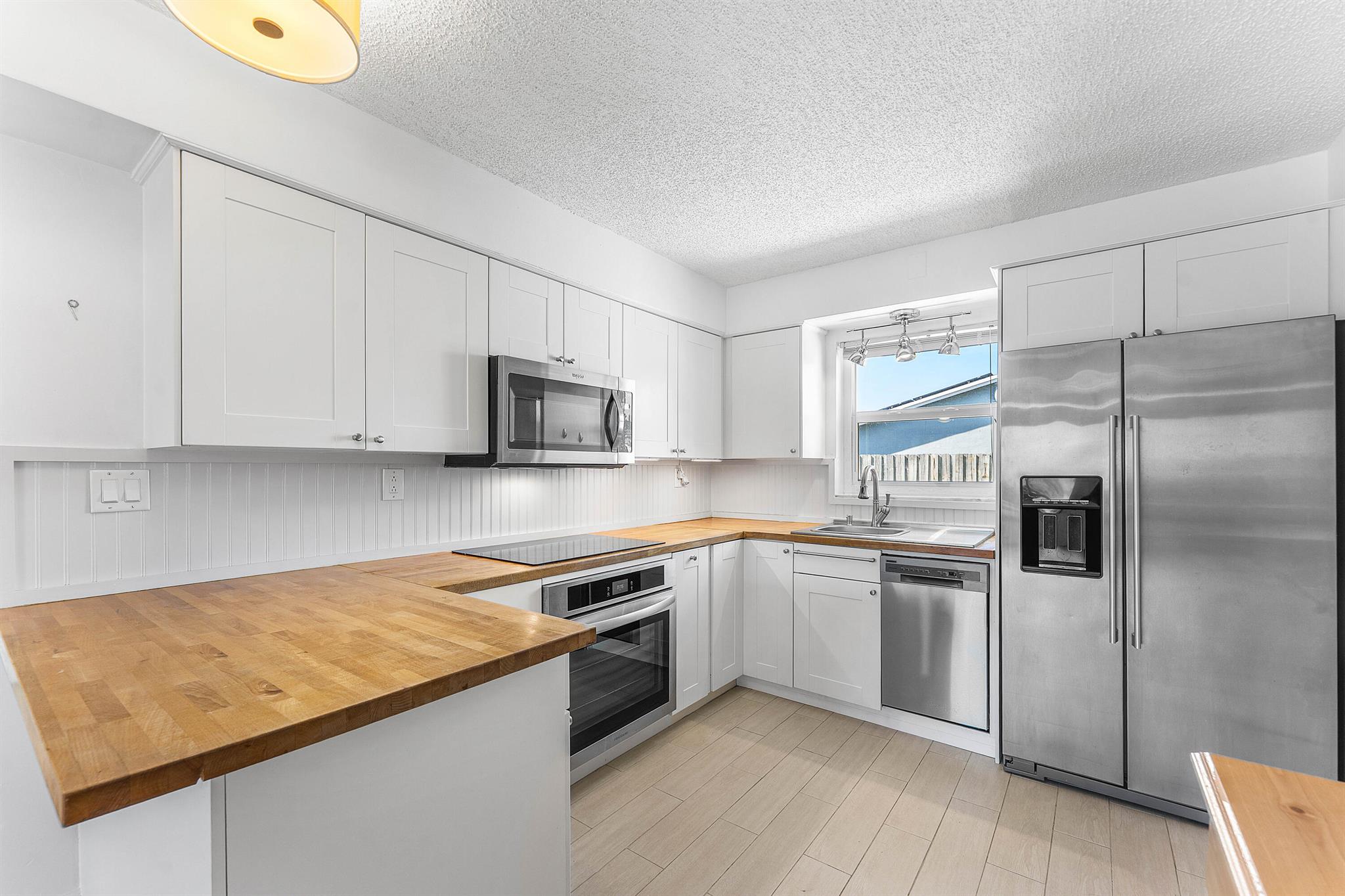 HYPOLUXO RIDGE ADD 1 - Residential Lease