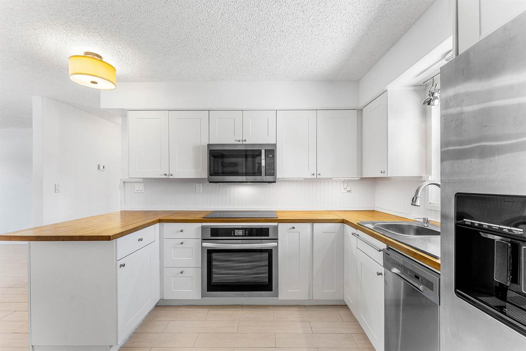 Photo of 7643 Overlook Road, Lake Worth, FL 33462 (MLS # R11143195)