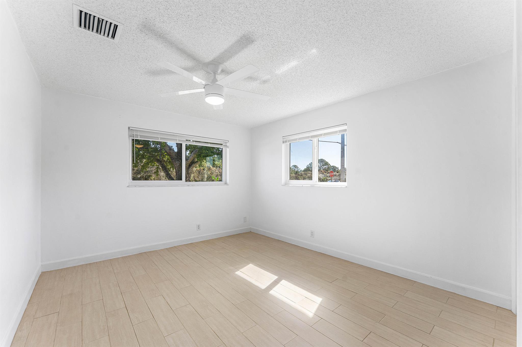 HYPOLUXO RIDGE ADD 1 - Residential Lease