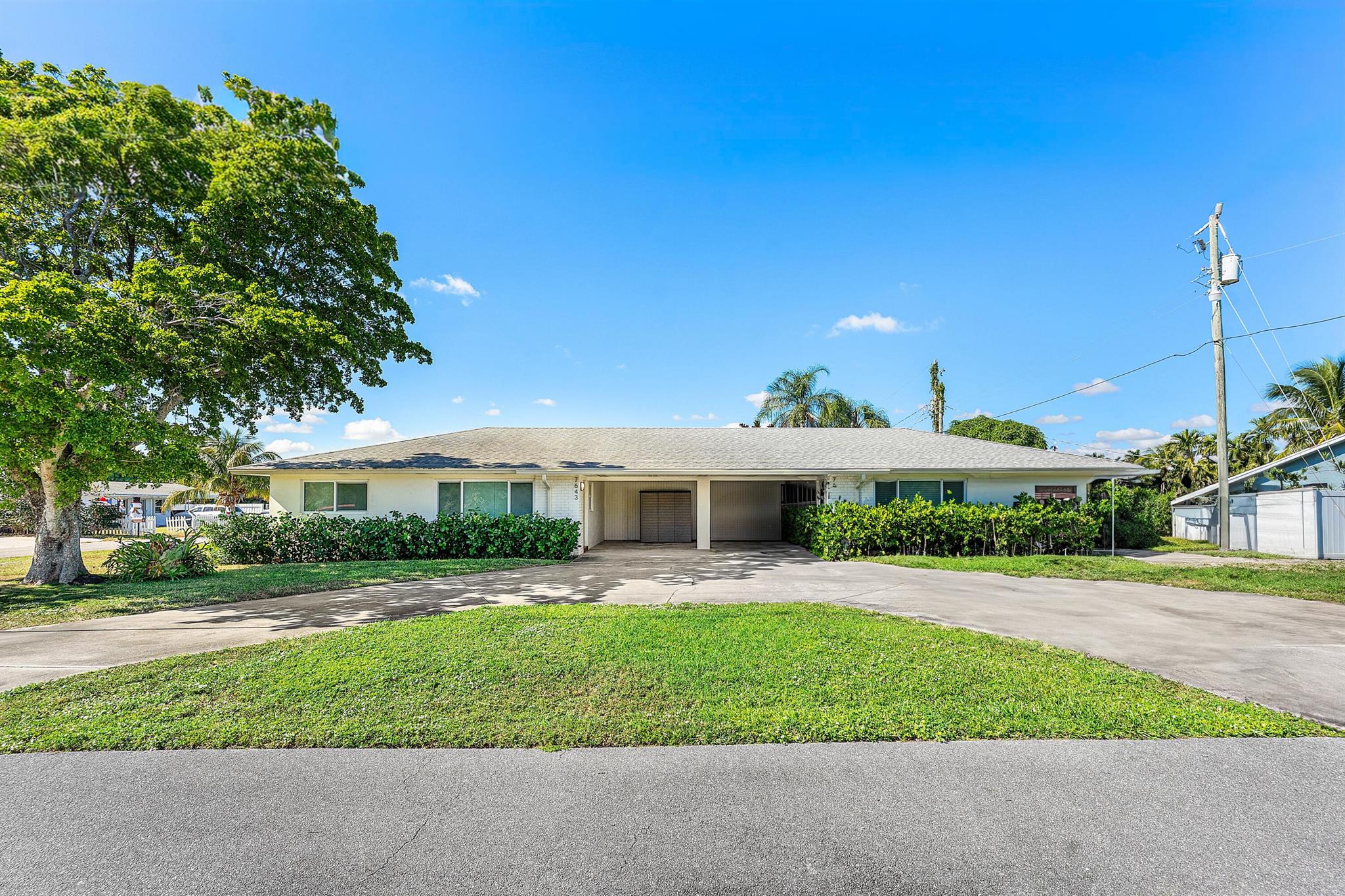 HYPOLUXO RIDGE ADD 1 - Residential Lease