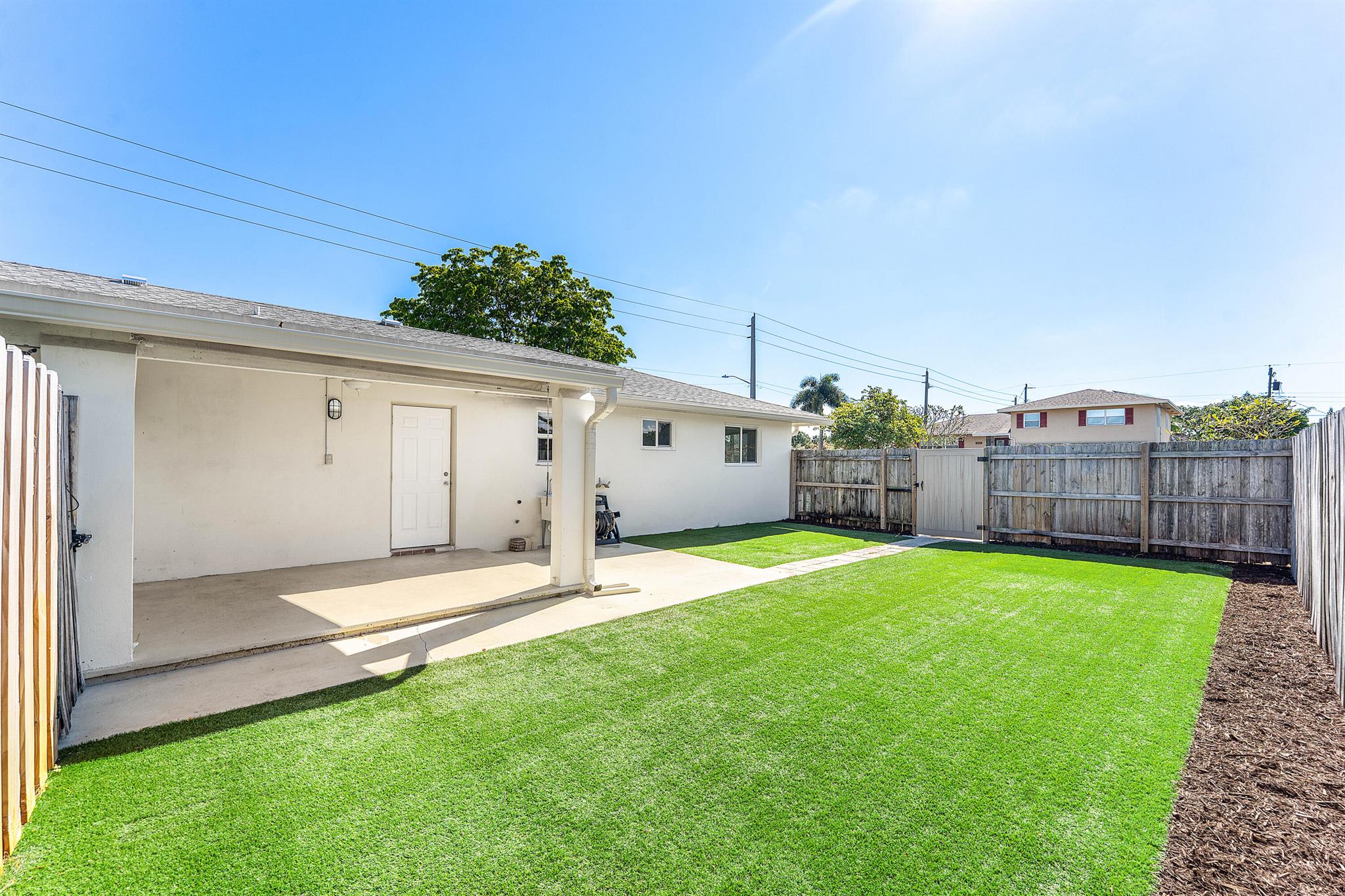 HYPOLUXO RIDGE ADD 1 - Residential Lease