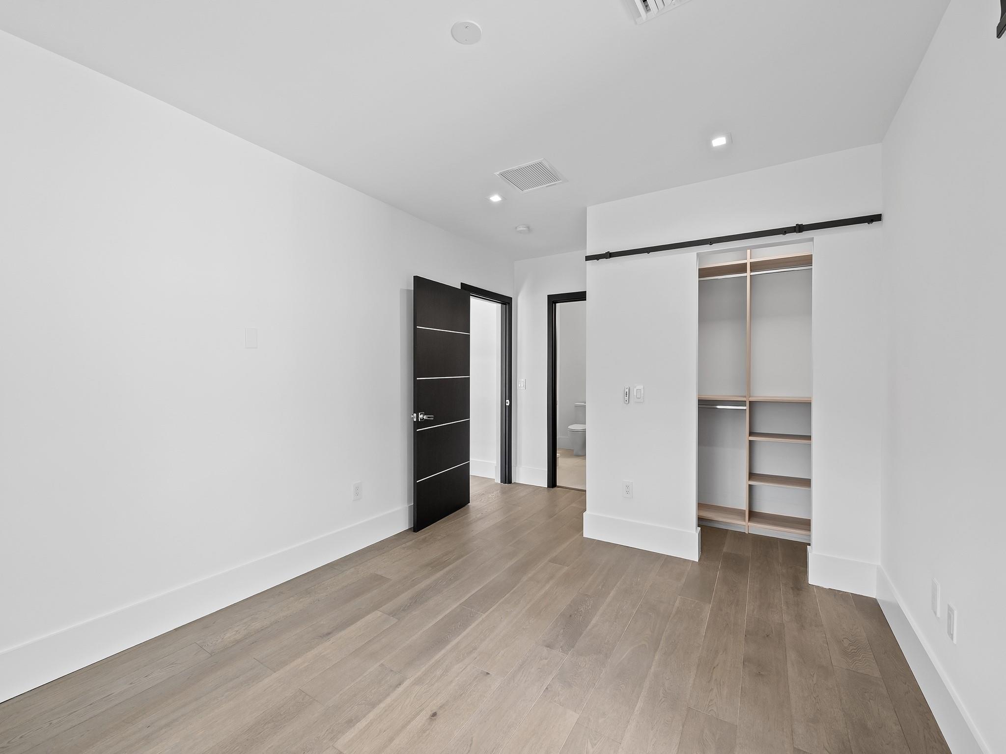 RIO VISTA ISLES - Residential