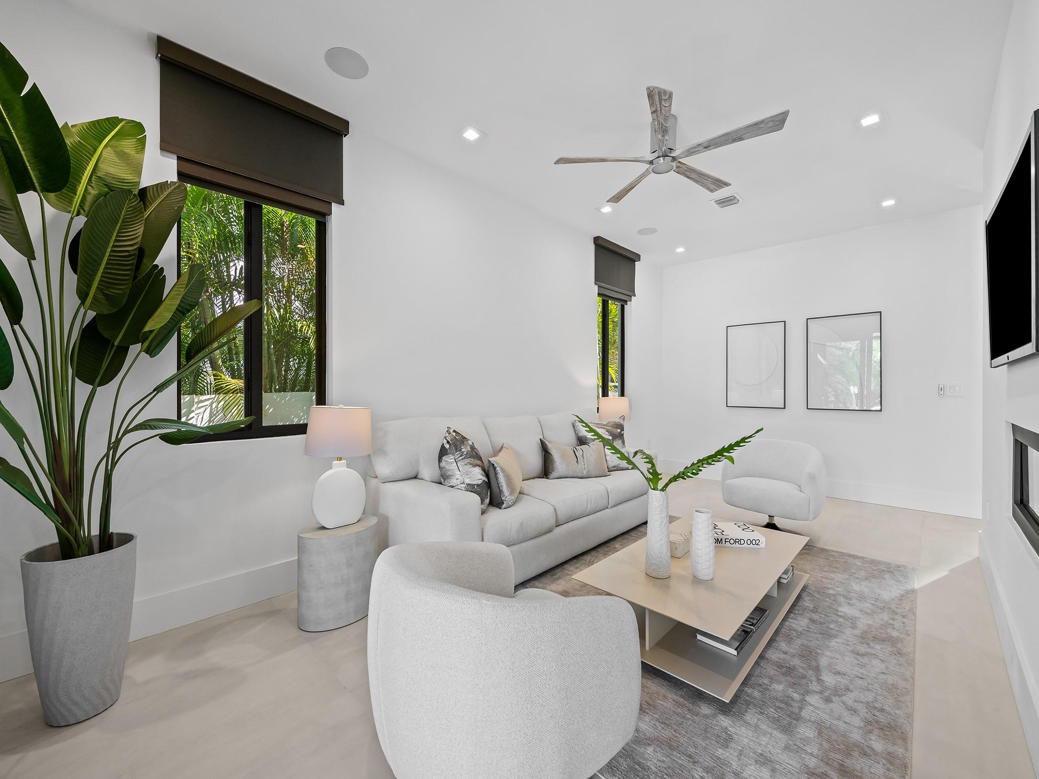 RIO VISTA ISLES - Residential