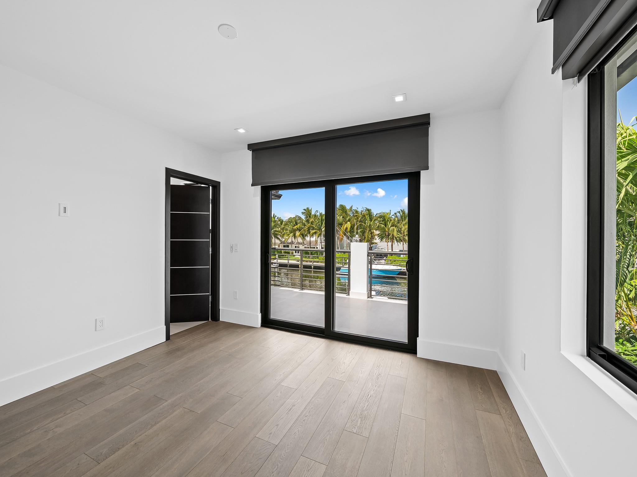 RIO VISTA ISLES - Residential