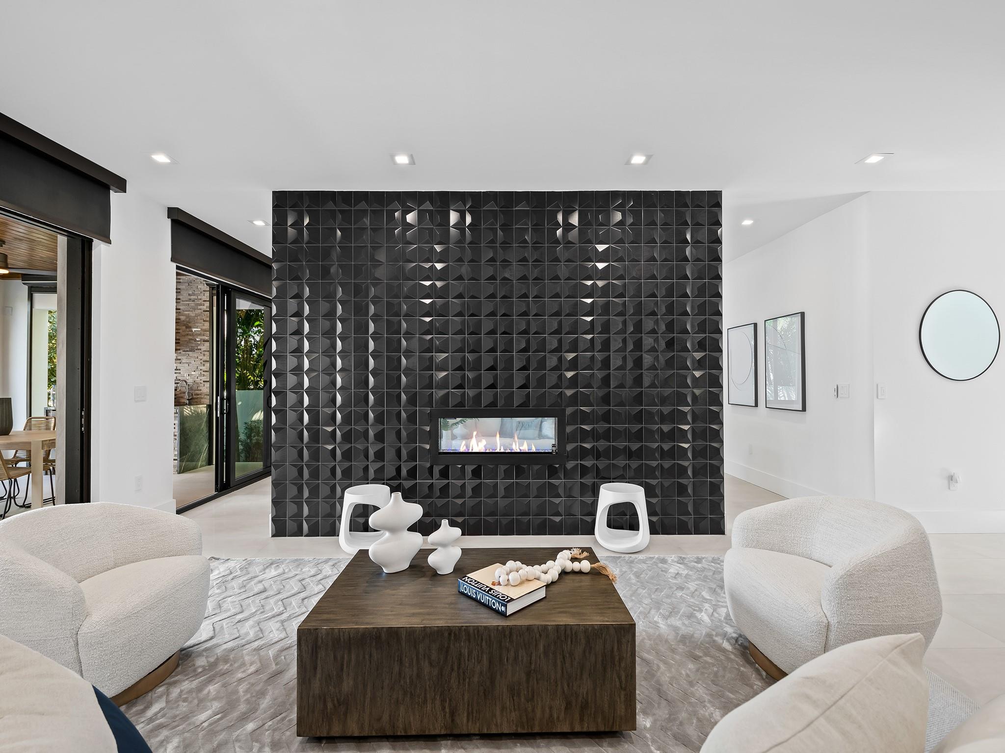 RIO VISTA ISLES - Residential