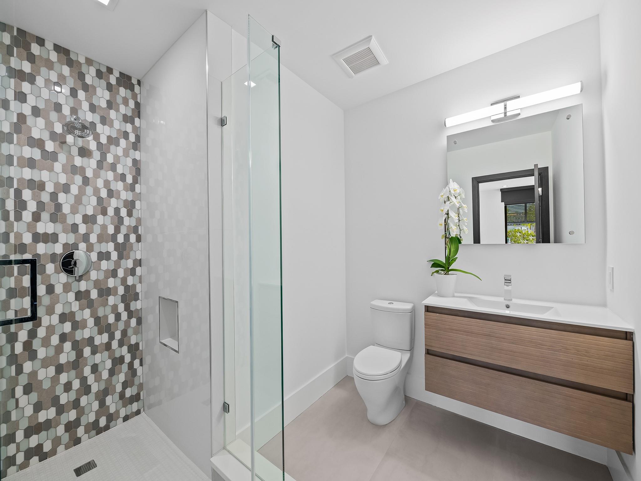 RIO VISTA ISLES - Residential