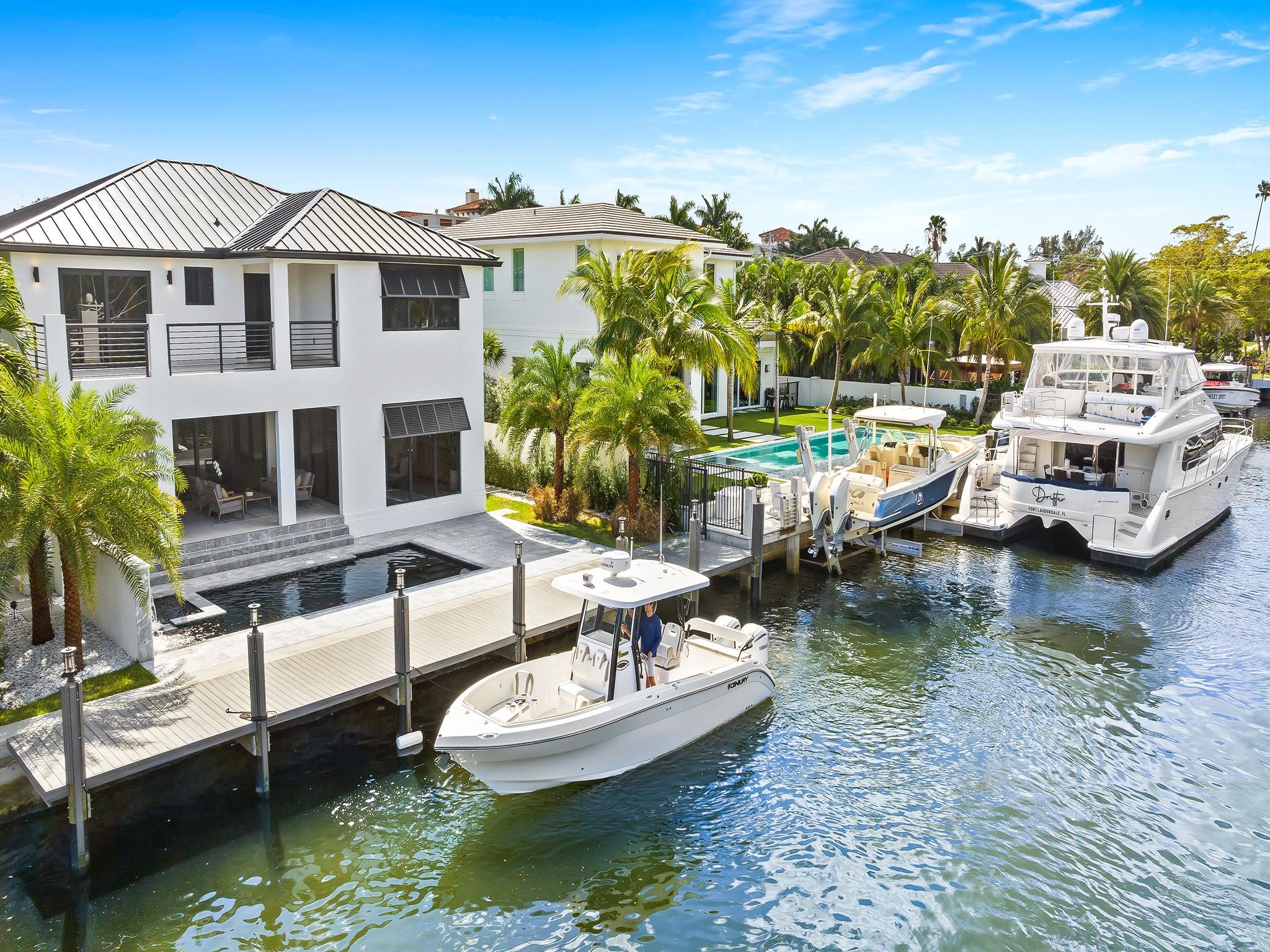 RIO VISTA ISLES - Residential