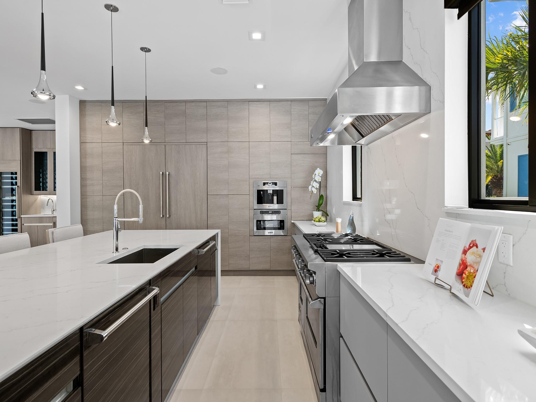 RIO VISTA ISLES - Residential