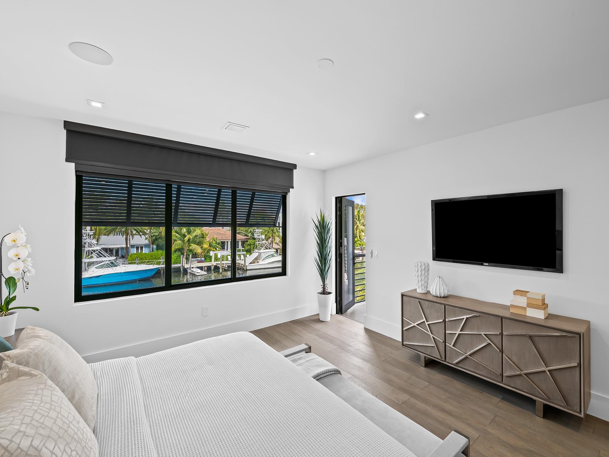 RIO VISTA ISLES - Residential