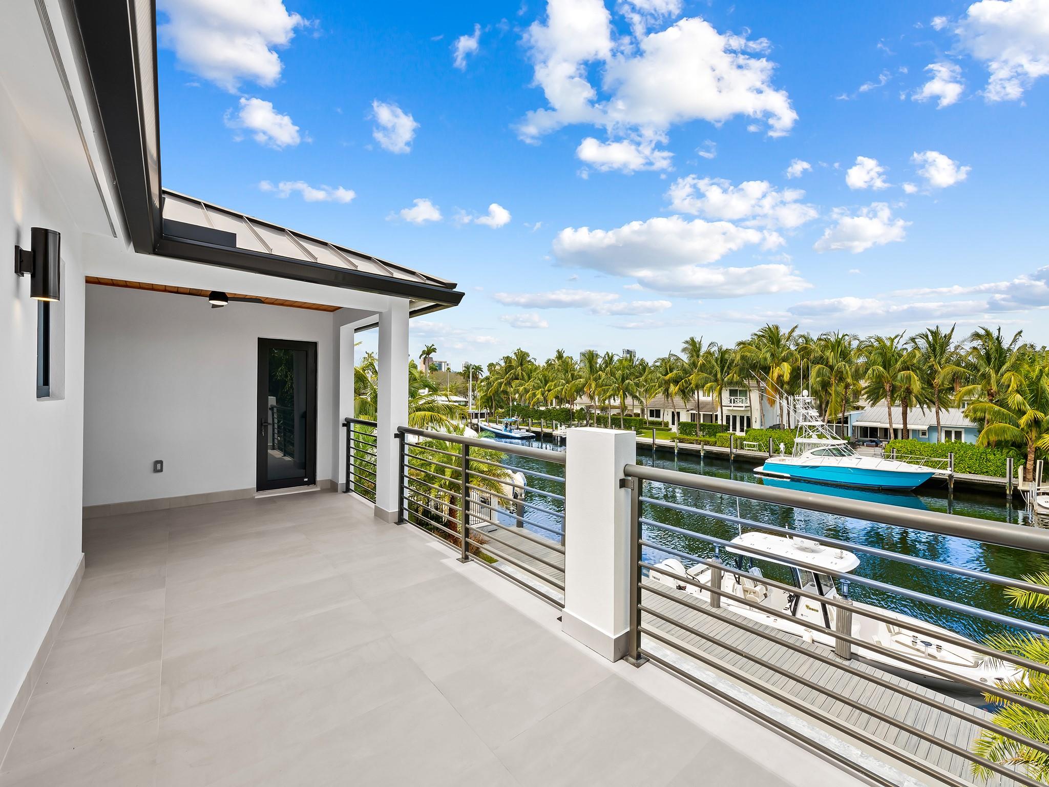 RIO VISTA ISLES - Residential