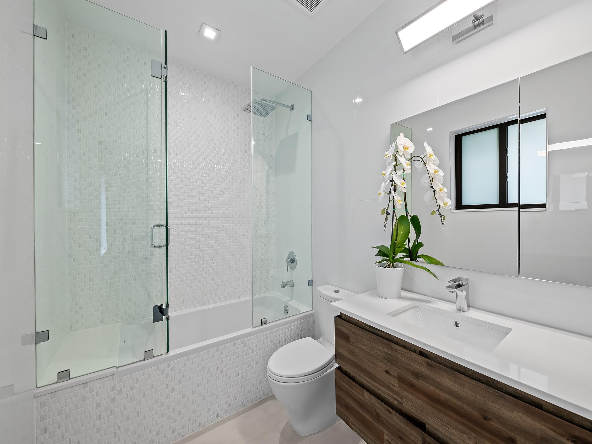 RIO VISTA ISLES - Residential