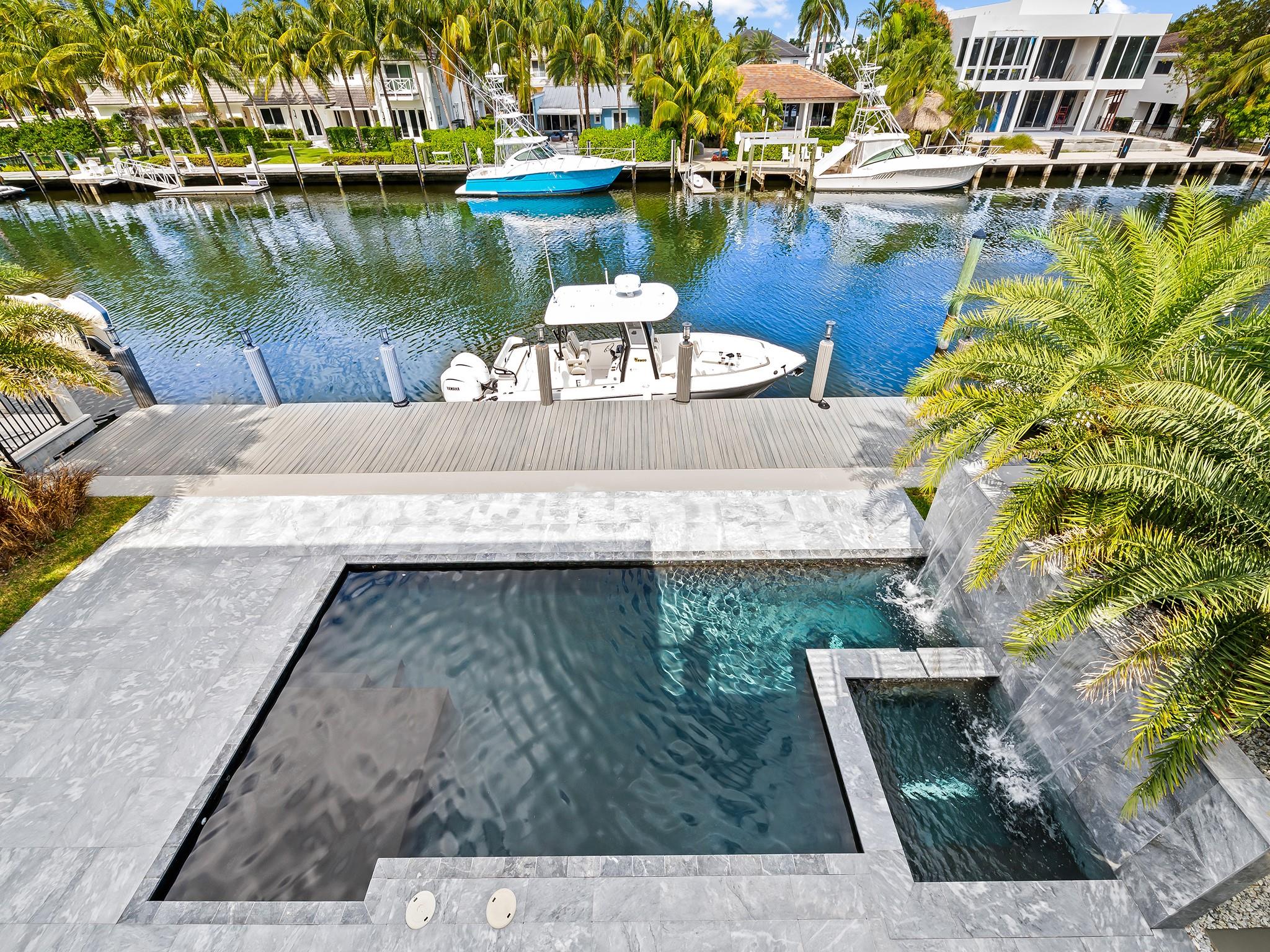 RIO VISTA ISLES - Residential