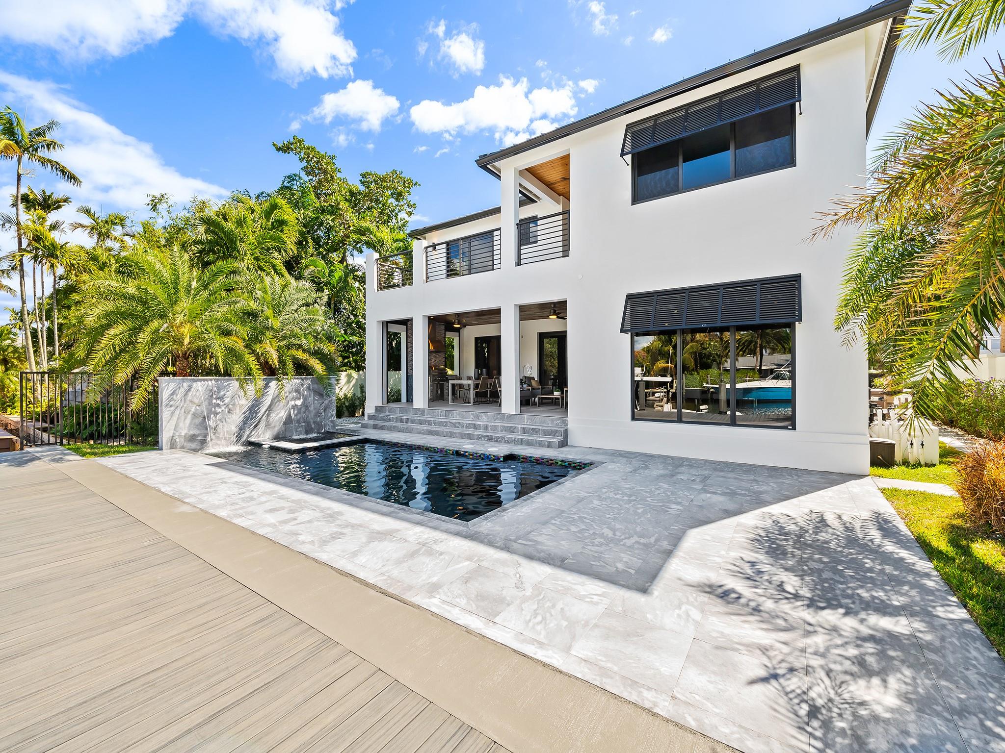 RIO VISTA ISLES - Residential