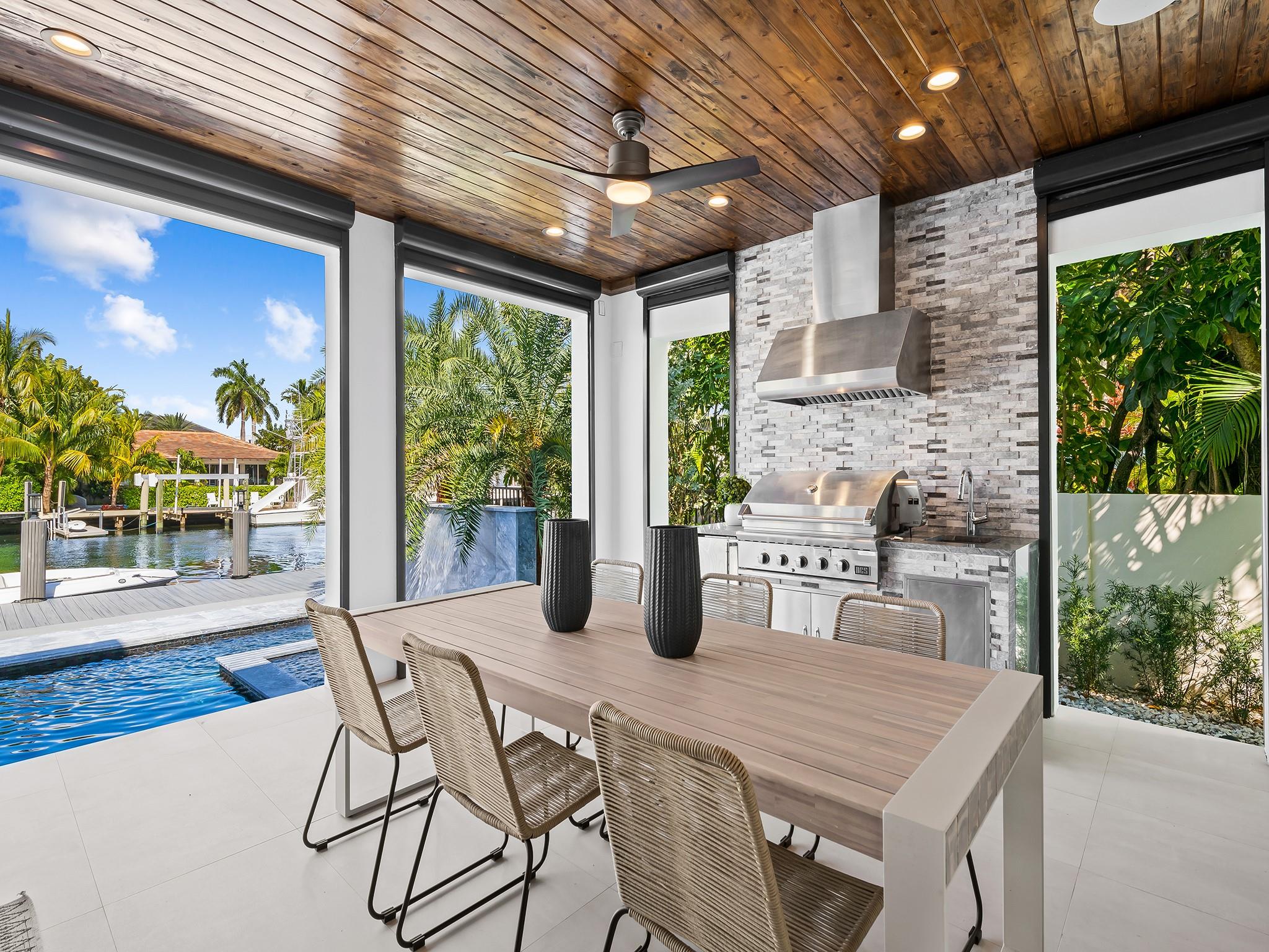 RIO VISTA ISLES - Residential