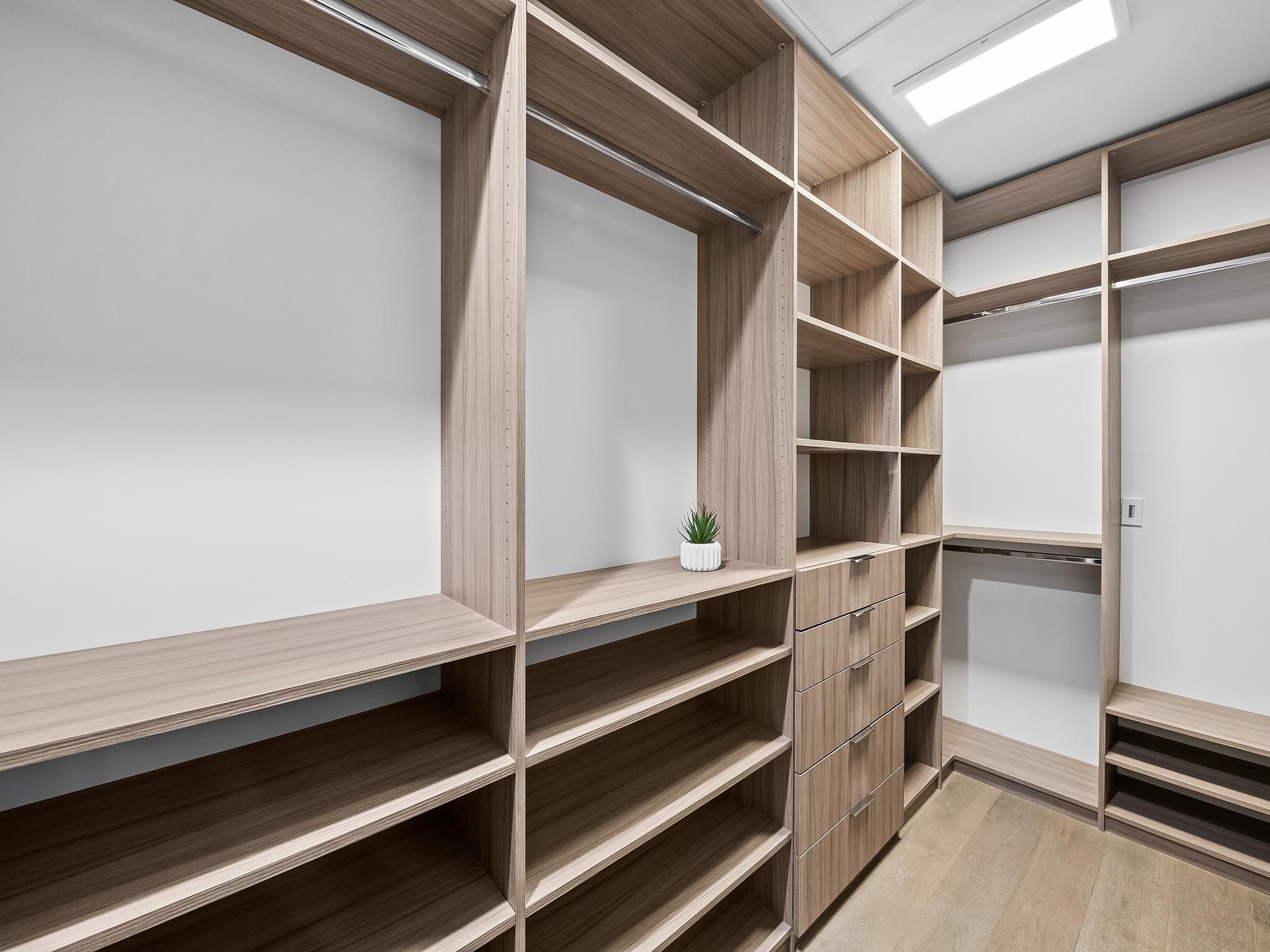 RIO VISTA ISLES - Residential