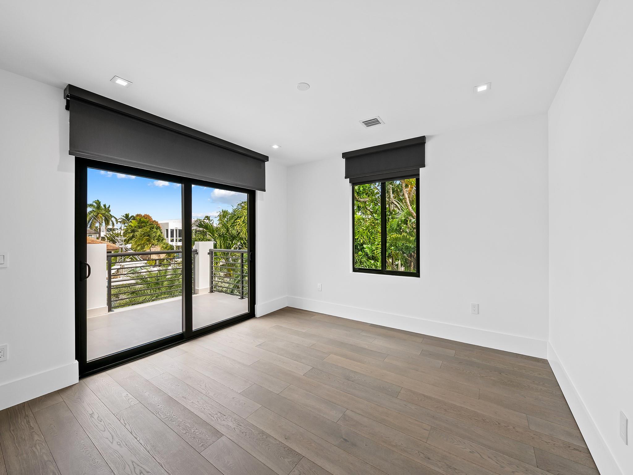 RIO VISTA ISLES - Residential