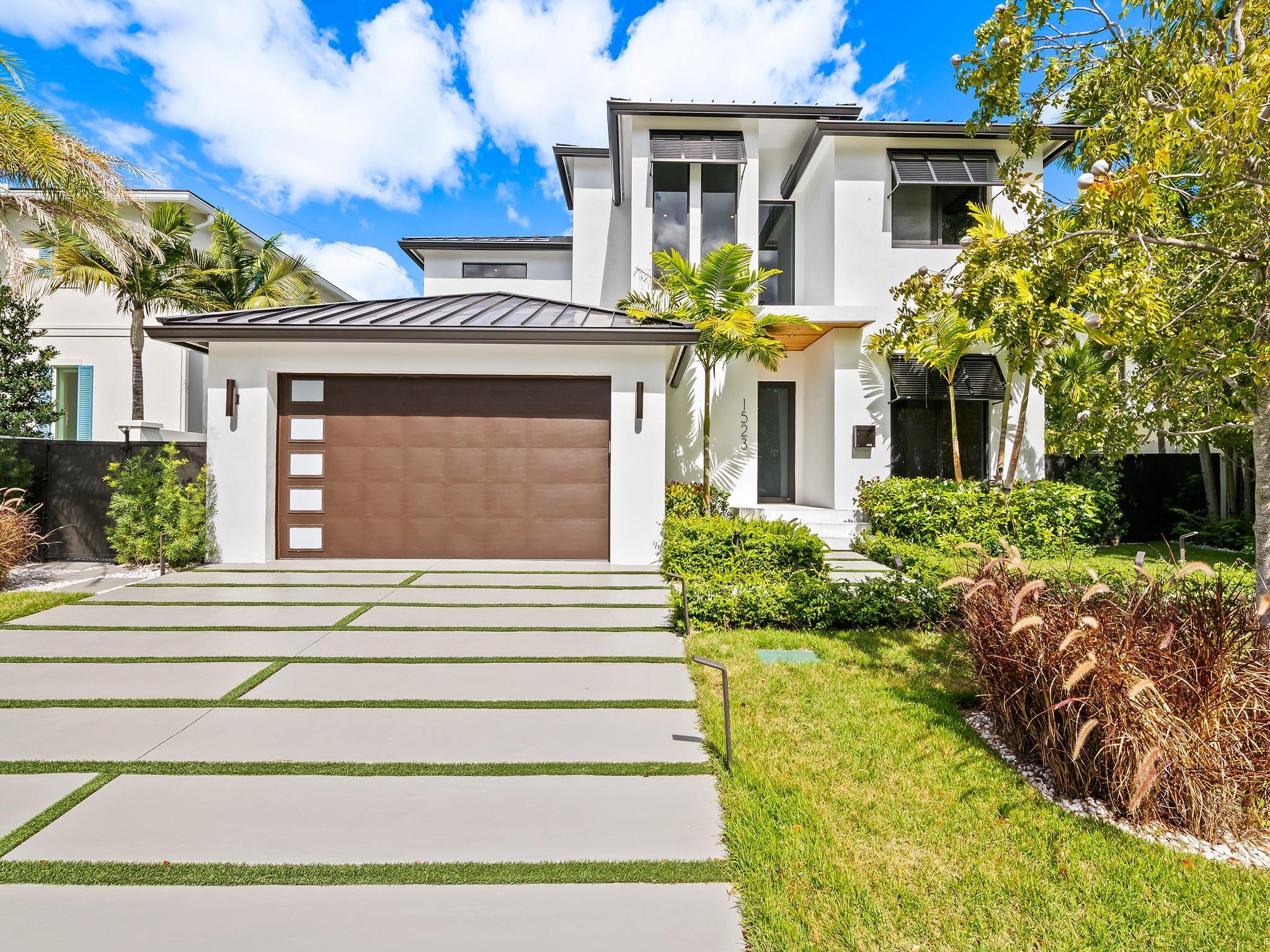 RIO VISTA ISLES - Residential