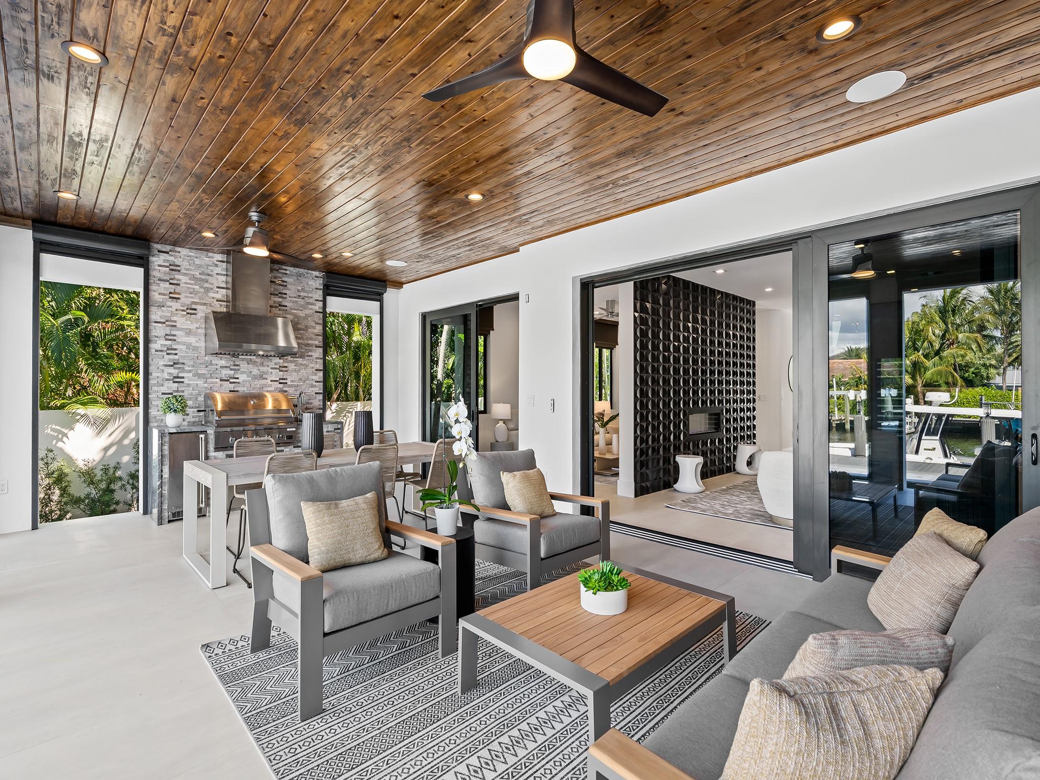 RIO VISTA ISLES - Residential