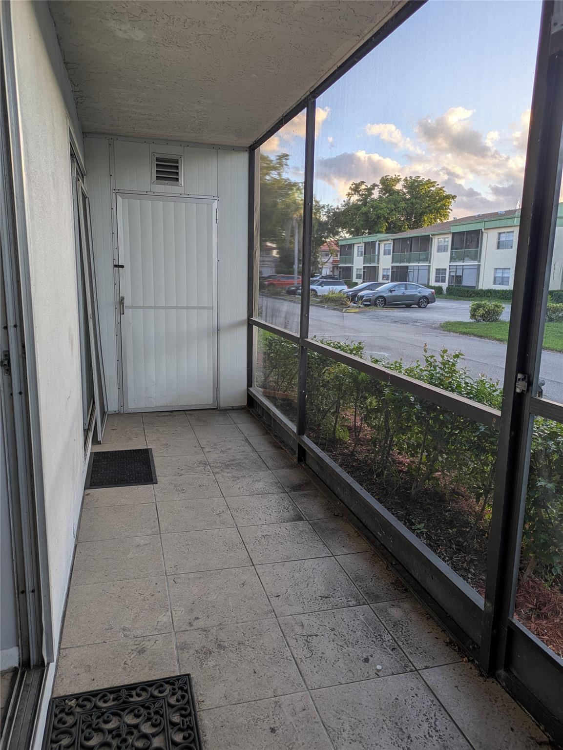 Ramblewood East Condo - Residential Lease