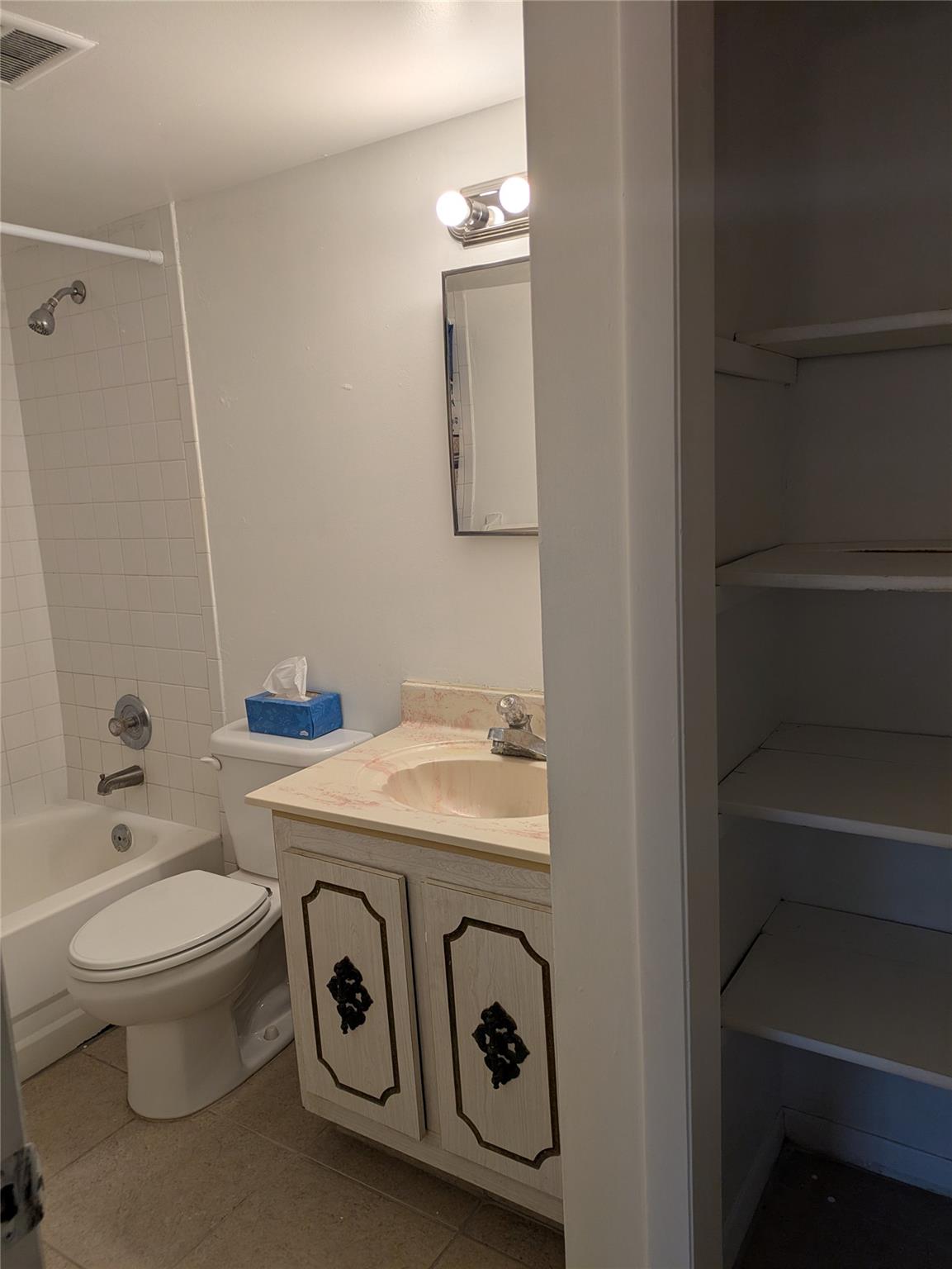 Ramblewood East Condo - Residential Lease