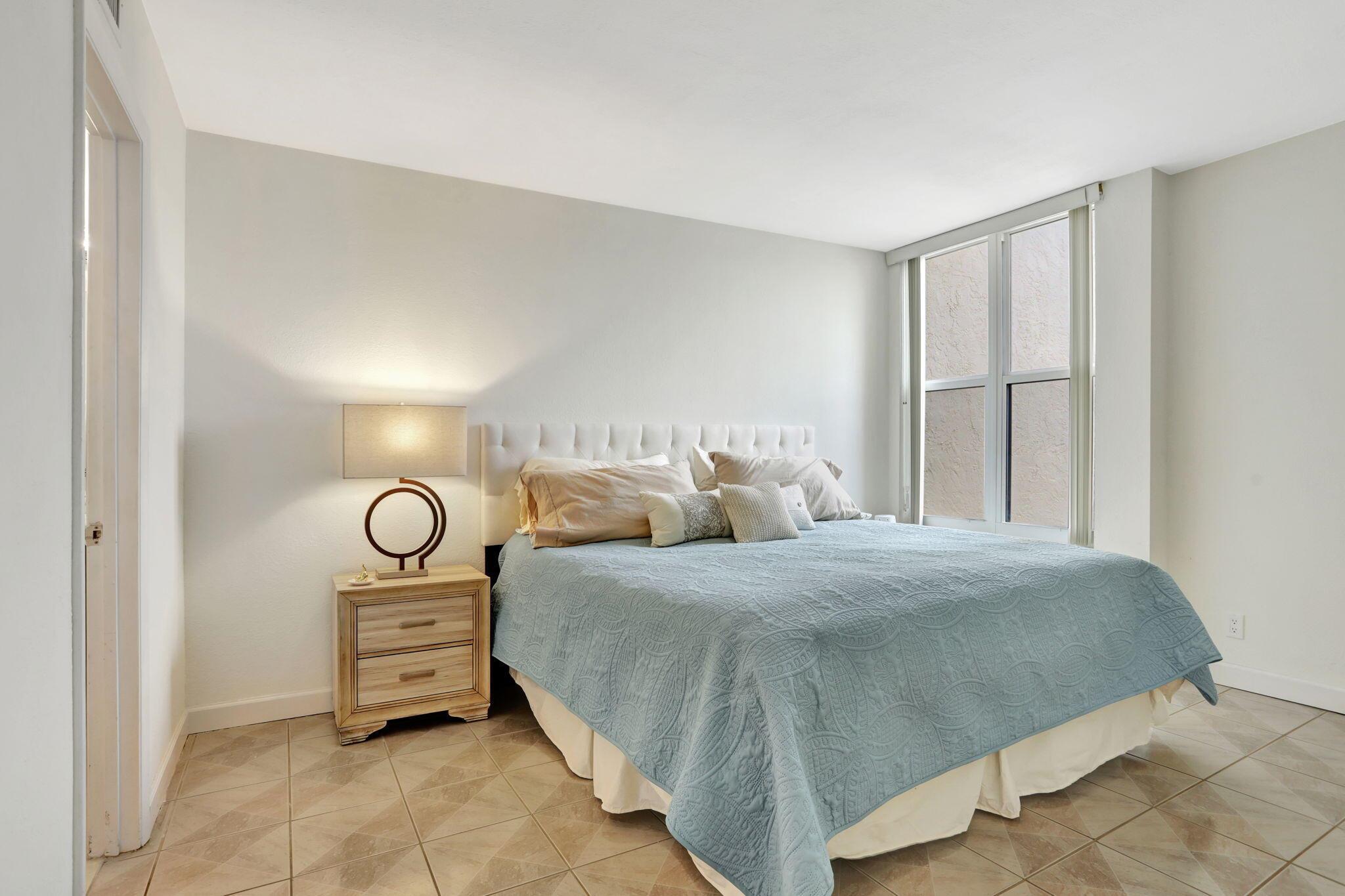 DELPHI TOWERS CONDO - Residential