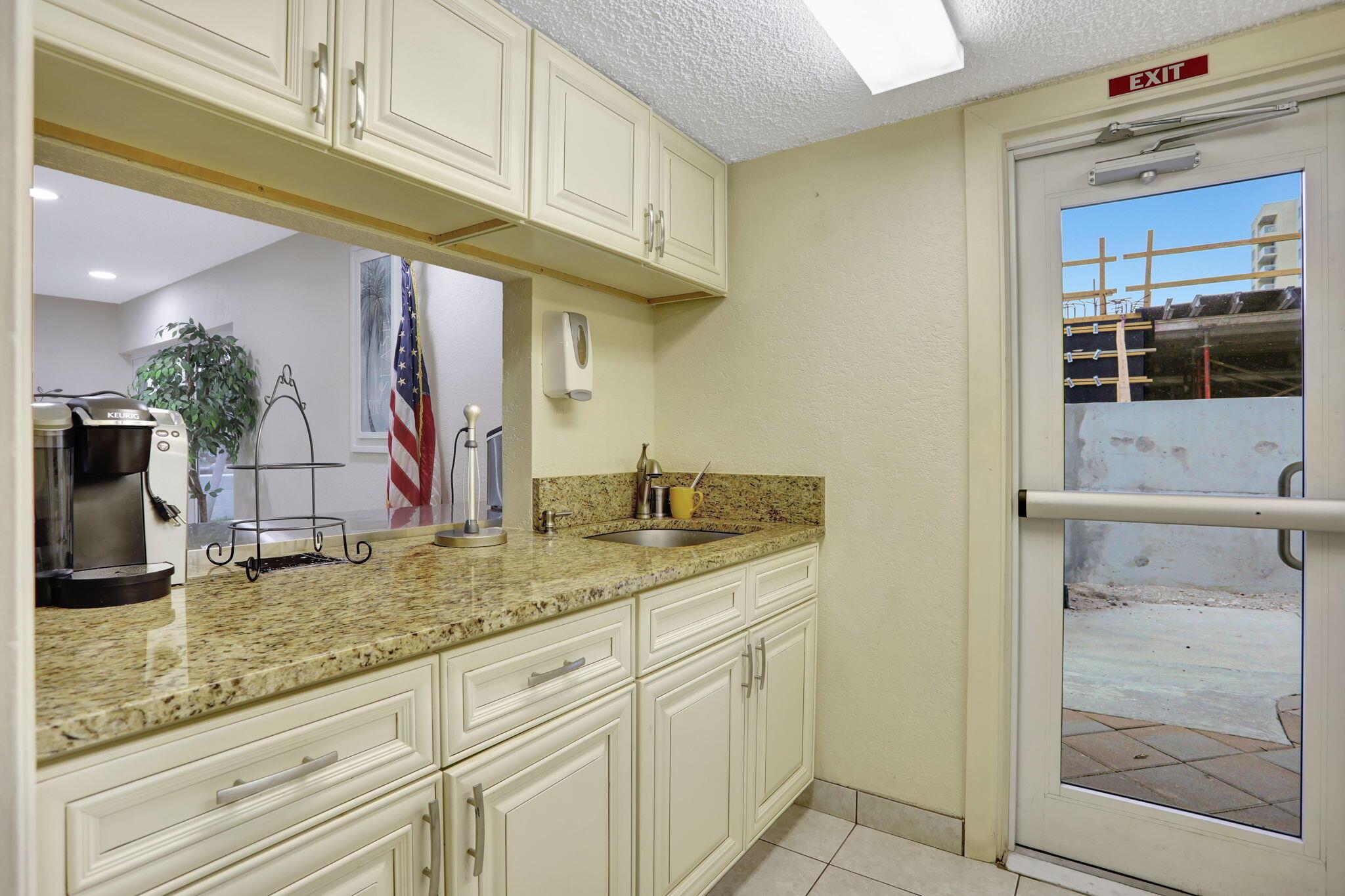 DELPHI TOWERS CONDO - Residential