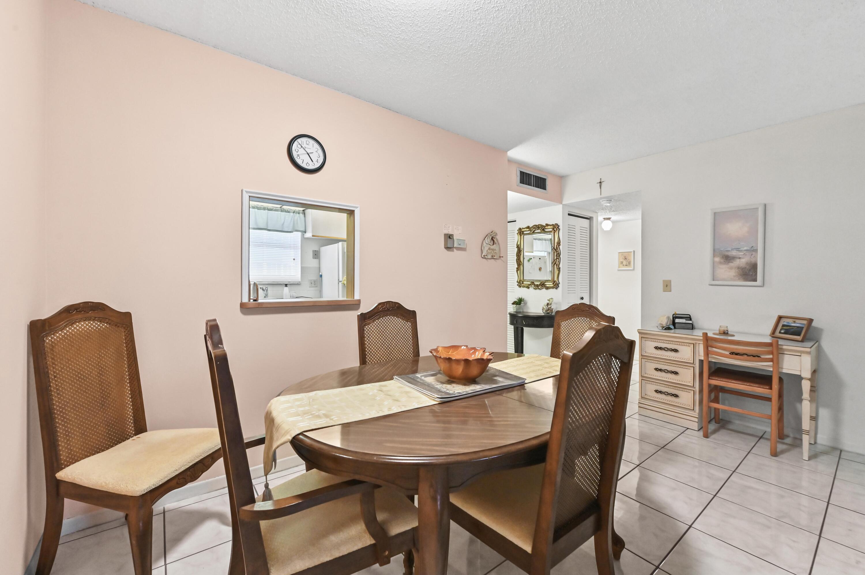 LAKESIDE VILLAGE CONDO 7 - Residential