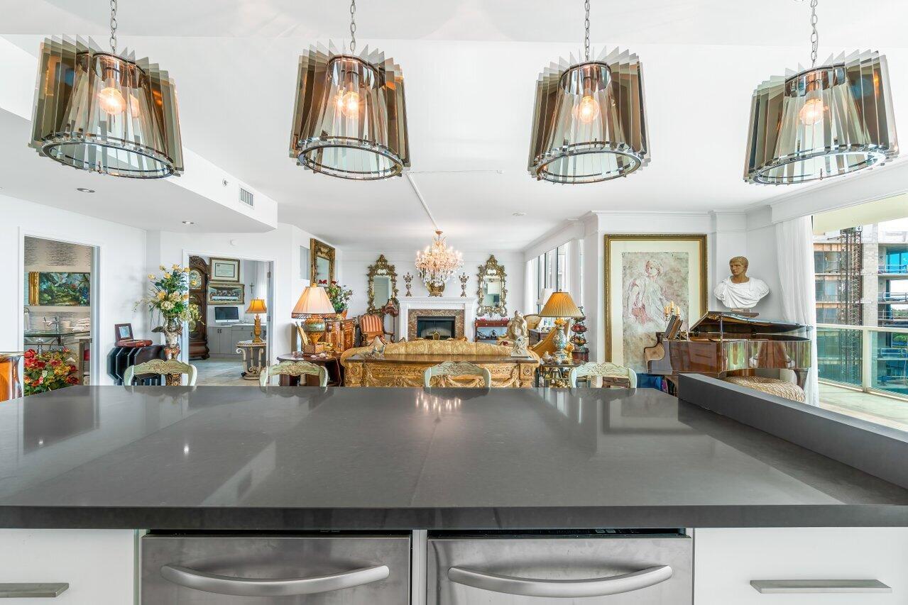 TOWNSEND PLACE - Residential