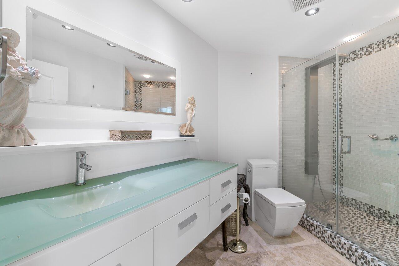 TOWNSEND PLACE - Residential