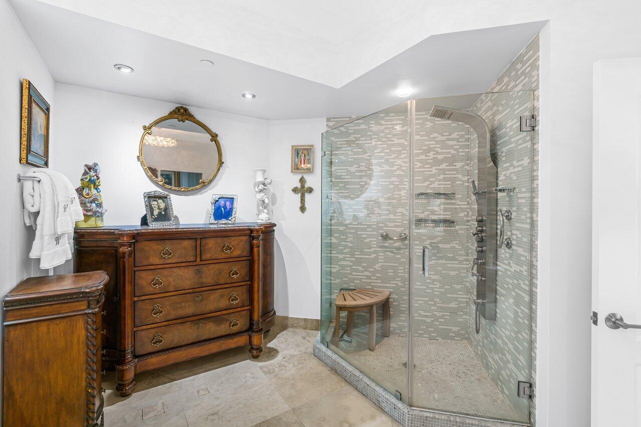 TOWNSEND PLACE - Residential