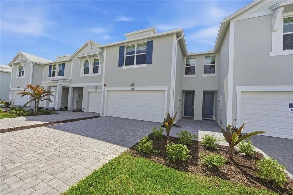 Photo of 590 Salisbury Circle, Fort Pierce, FL 34982 (MLS # B26022371)