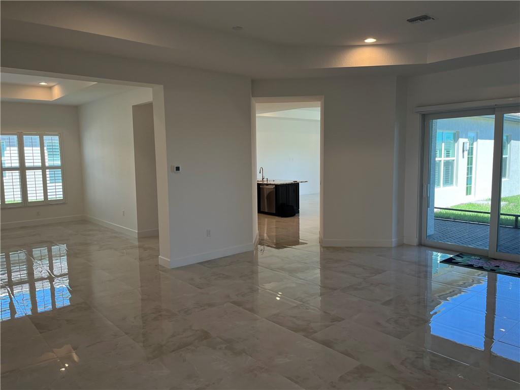 RIVERLAND - Residential
