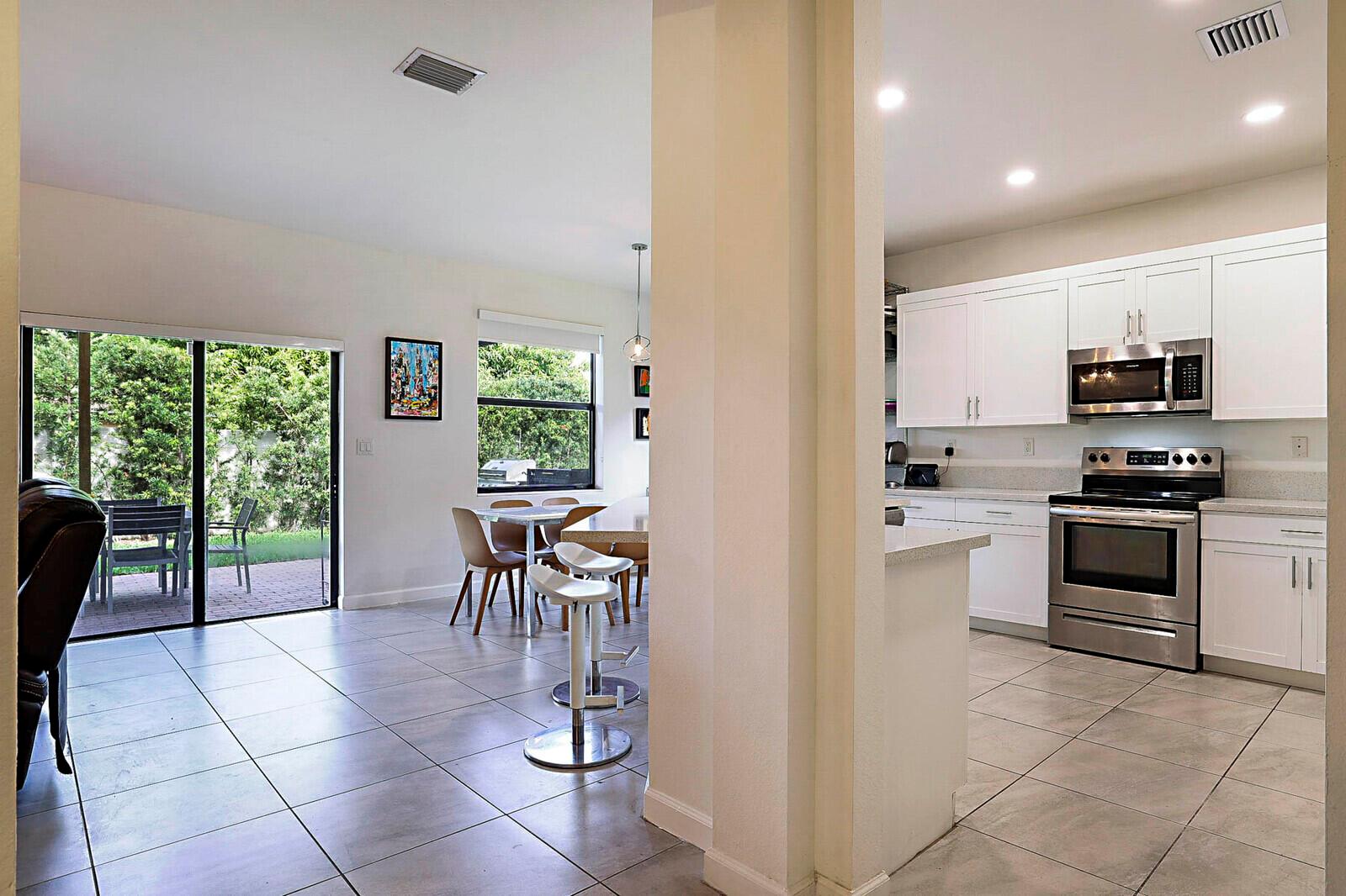 VIA VENTURA NEIGHBORHOOD - Residential Lease