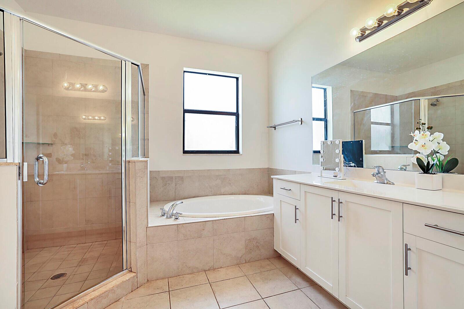 VIA VENTURA NEIGHBORHOOD - Residential Lease