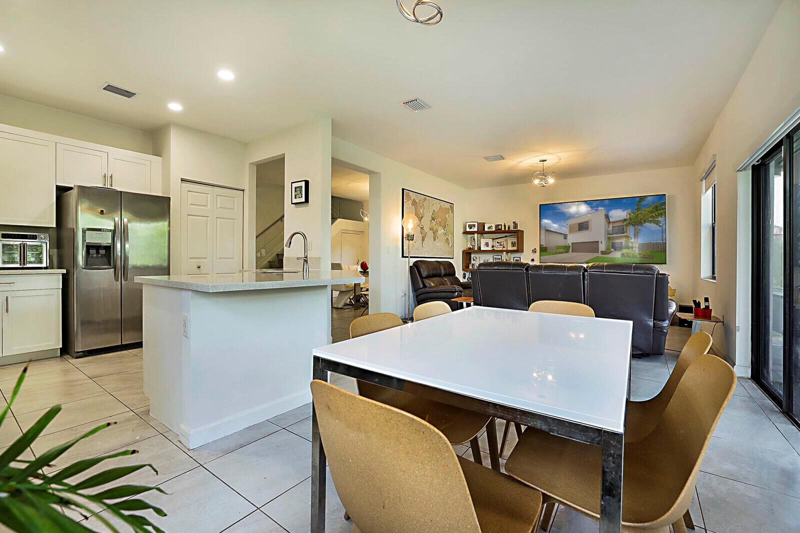 VIA VENTURA NEIGHBORHOOD - Residential Lease