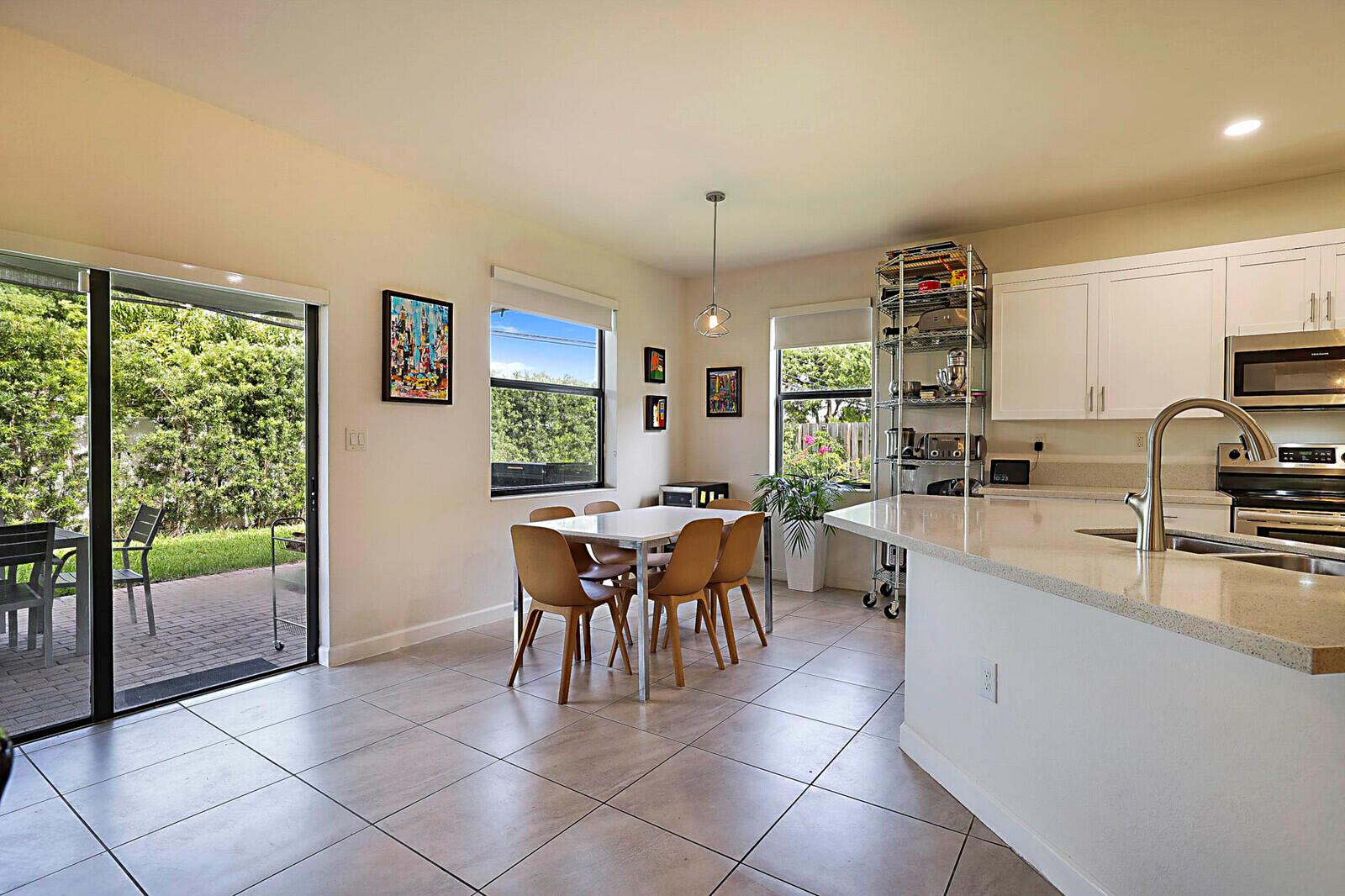 VIA VENTURA NEIGHBORHOOD - Residential Lease